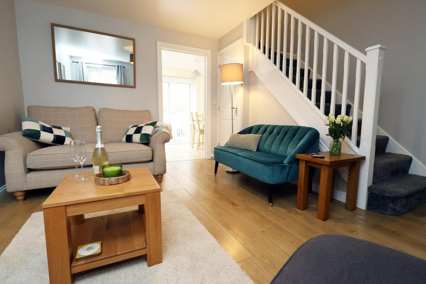 Relaxing 2-Bed Coastal Escape In Port Talbot Apartment Exterior foto