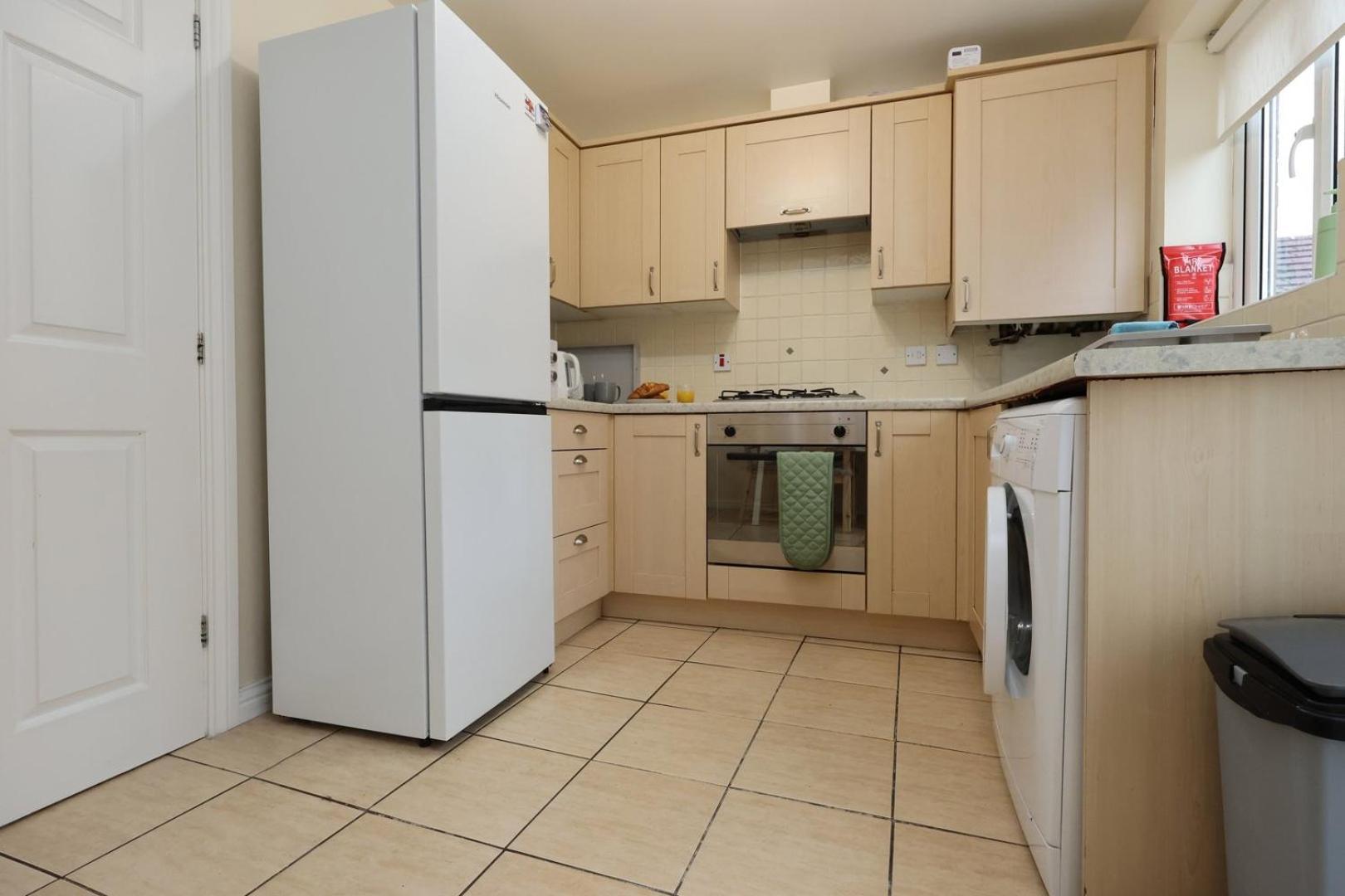 Relaxing 2-Bed Coastal Escape In Port Talbot Apartment Exterior foto