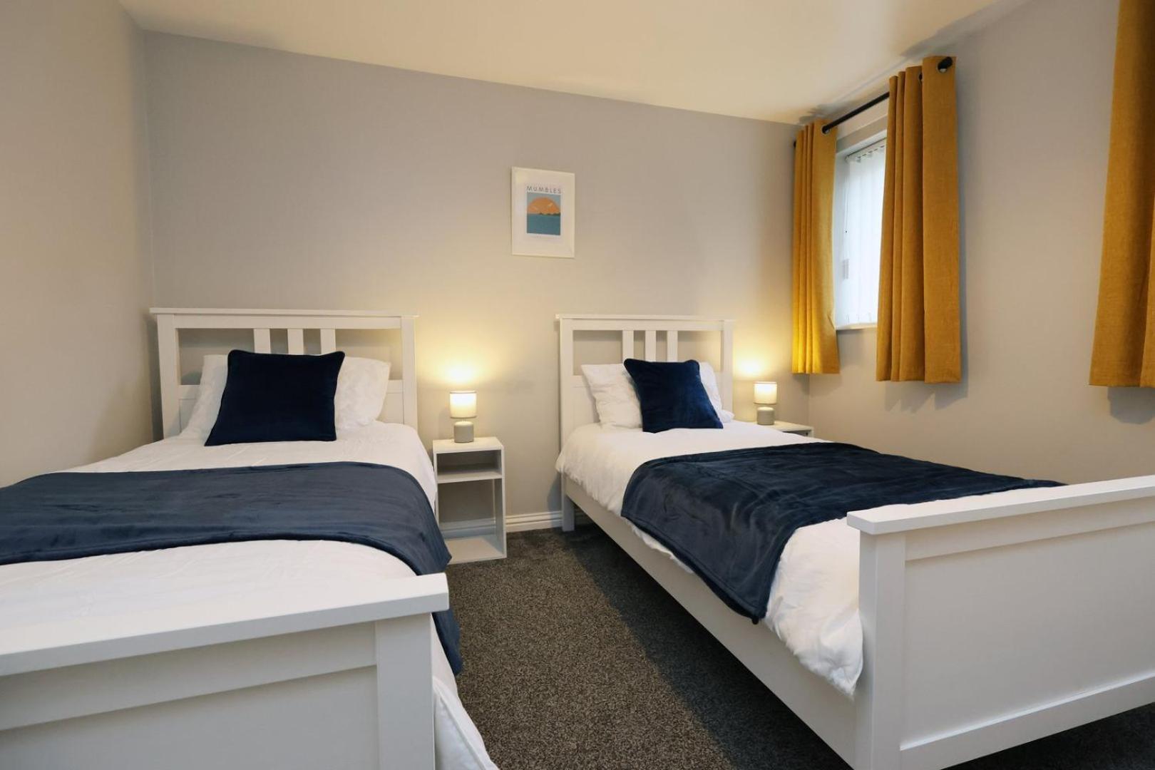 Relaxing 2-Bed Coastal Escape In Port Talbot Apartment Exterior foto